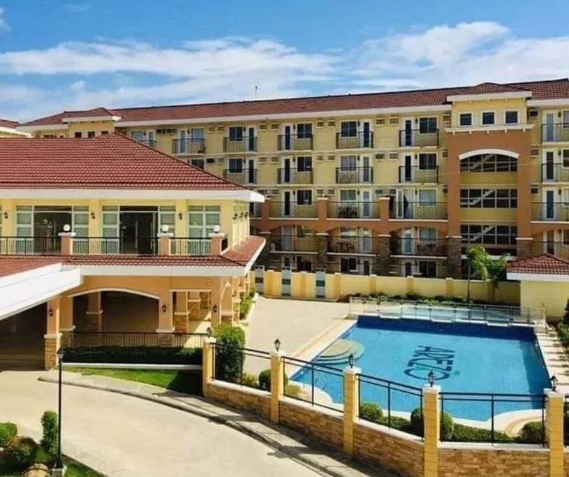 Ar02 1Bedroom Condo Unit With Free Pool, Hbo, Netflix & Wifi Davao Экстерьер фото