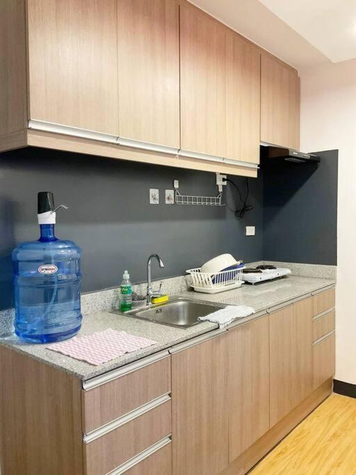 Ar02 1Bedroom Condo Unit With Free Pool, Hbo, Netflix & Wifi Davao Экстерьер фото